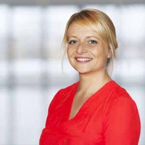 Mitarbeiterbild von Anette Nazarenko. Sie leitet bei den mgo fachverlagen den Bereich healthcare