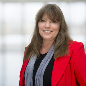 Mitarbeiterbild von der Mediengestalterin in der Planung und Herstellung Erika Lutz.