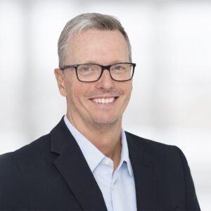 Das Mitarbeiterbild von Björn Wilbert. Er arbeitet als Teamleiter der Mediaberatung für den Fachbereich Dental.